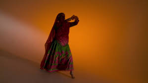 Les filles indiennes danse chaude à la maison niñas indias de baile caliente en casa indische mädchen heißen tanz zu hause индийские девушки hot dance дома 印度女孩热. Indian Girl Traditional Video Clip Hd Footage Bigstock