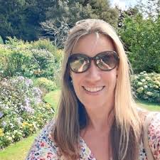 Caroline Gill (@CarolineGill1)