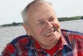 Louis Comer's Instagram, Twitter & Facebook