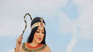 سلمى الشيمي سقارة ويكيبيديا انستقرام instagram وصفحتها على فيس بوك وهي مودل مصرية تمكنت من ان تصبح من اشهر الموديلات الإعلانية في مصر وذلك بعد ان كانت تدرس صيدلة كما تحدثت بتلك الصفحات عبر المواقع الإلكترونية. Ø³Ù„Ù…Ù‰ Ø§Ù„Ø´ÙŠÙ…ÙŠ Ø§Ù„Ù‚ØµØ© Ø§Ù„ÙƒØ§Ù…Ù„Ø© Ù„Ø£Ø²Ù…Ø© ÙØªØ§Ø© Ø³ÙŠØ´Ù† Ø³Ù‚Ø§Ø±Ø©