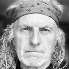 Staying Alive: Applying Risk Management to Advanced Scuba Diving: Lewis, Mr  Steve: 9780981228044: Amazon.com: Books