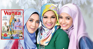 Mas anizan bersama bakal pasangan pengantin dan besannya. Mas Anizan Wilma Zarina Kongsi Kemeriahan Aidilfitri Mingguan Wanita