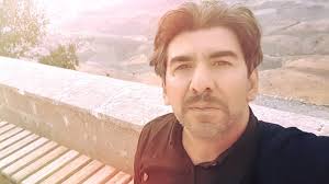 Geride kalana bir mendil yeter