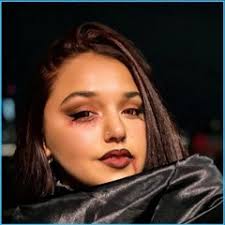 Listen to camuflaje remix by Abraham España in lol playlist online for free 