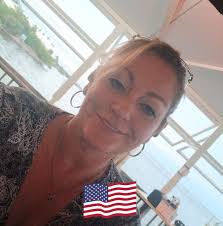 If anyone knows mark George Andrus. Let me know he's okay. Especially with  this storm. From his daughter Amy.