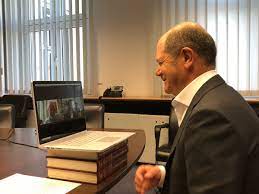 German finance minister olaf scholz and economy minister peter altmaier have released an expansive plan to provide businesses with liquidity to secure growth and employment amid the new coronavirus outbreak. Olaf Scholz A Twitter So Kann Losgehen Https T Co Zzojtvq5x1