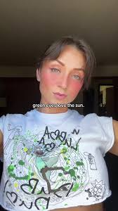 Green Eyes and Sunshine: A Perfect Match