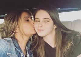 Rebecca alie romijn was born on november 6, 1972 in berkeley, california. Detalii NebÄƒnuite Despre Rebecca Prodan Fiica Cea Mare A Aneimaria Prodan Monden