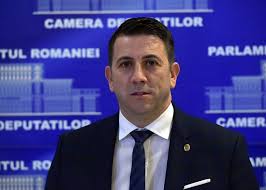Descurcărețul Domn Georgescu. Deputatul PSD Care ține Cu Dinții De Leafa De Profesor La O școală Gimnazială Din Pitești | Libertatea