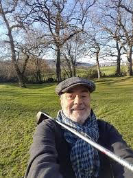 Neither he nor his family are from the dominican republic; Alfonso Escheverria Bass Baritone Short Biography