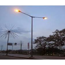 Tiang lampu sorot adalah sebuah tiang lampu yang didesain khusus sebagai braket lampu sorot, bersifat kokoh dan mampu menopang beban berat lampu sorot dengan daya yang cukup besar. Jual Tiang Lampu Jalan Pju Ornament Mekar Jaya Baru