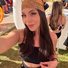 betsy ramirez (@emtaelims)