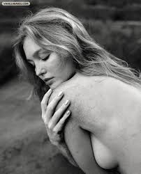 Devour Anastasia Veretnova's tantalizing lips