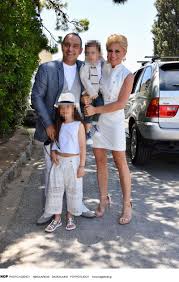 Αυτό είναι το πρωτότυπο όνομα που θα δώσουν στον γιο τους. Katsoylhs Karabatoy Baptisan Ton Gio Toys H Oikogeneia Kai Oi Kalesmenoi Eikones Zwh Iefimerida Gr