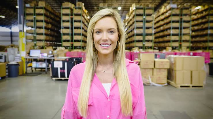 39YO Kentucky woman is now running $141 million business after starting with just $300 on eBay