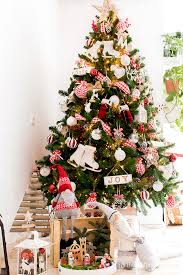 Now it is time to reveal to you my christmas tree for this year, my plaid christmas tree. Red And White Plaid Christmas Tree Novocom Top
