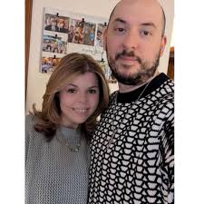 Does WWE World Superstore accept cash?