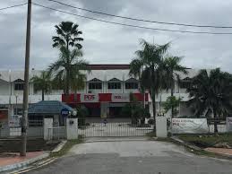 Alongside stores, these complexes house everything from cinemas to climbing walls. The Grand Kelana Jaya Paradigm Mall Klia Bus Lrt Station Prices Photos Reviews Address Malaysia