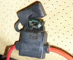 The mini cooper is equipped with two fuse boxes: Fuse Holder Melted Why A Loose Connection Is The Culprit Redarc Electronics