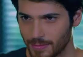 1989 yılında i̇stanbul'da dünyaya gelen yakışıklı oyuncu can yaman 28 yaşındadır. Dolunay Can Yaman Posts Facebook