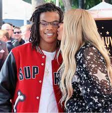 Последние твиты от wendy williams (@wendywilliams). Wendy Williams Shares Rare Instagram Of Her Son Kevin Hunter Jr At Her Hollywood Walk Of Fame Ceremony