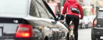 2 Neuer Bussgeldkatalog April 2020 Bis Zu 100 Euro Strafe Und Ein Punkt Fur Parken Auf Dem Radweg Politik Tag In 2020 Bussgeldkatalog Zu Schnell Fahren Radverkehr