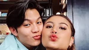 7 Potret Awkarin Resmi Pacaran dengan Alden 'MasterChef', Tampil Romantis