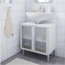 Un meuble salle de bain en bois clair, un lavabo géométrique inspiré des éviers rustiques et un coffre à linge en osier apportent un esprit champêtre à votre salle d'eau.si l'on aime les salles de bain traditionnelles, on optera pour une vasque blanche. Zigzag Trading Ltd Ikea Lillangen Meuble Sous Lavabo 2 Portes En Aluminium Lot De 5 Amazon Fr Cuisine Maison