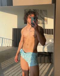 Valenci 🦇 @v4lenci - Twitter Profil | Sotwe