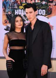 News has learned exclusively that vanessa hudgens and baseball player cole tucker are in a committed relationship after a romantic new year's eve together. Why Vanessa Hudgens And Austin Butler Broke Up