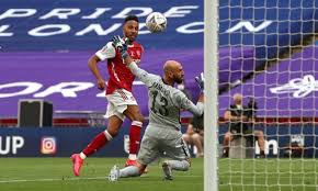 Η υπόθεση τίτλος στην αγγλία μοιάζει. Arsenal Tselsi 2 1 Kypelloyxos Me Thn Ypografh Toy Ompamegiangk Sportime Gr