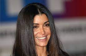 Jenifer lance sa marque de décoration ligati ! Kurvexbk8lf7zm