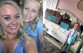 Local mum and daughter team make Christmas decorations for NHS fundraising  mission