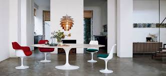 Série de 6 chaises saarinen pied en fonte d' aluminium. La Chaise Tulip Dessinee Par Eero Saarinen Et Editee Par Knoll