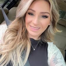 Tabitha Lucas's Instagram, Twitter & Facebook