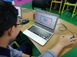 Mengadakan pertandingan persembahan dalam bentuk multi media mengisi masa lapang pelajar dengan kegiatan yang berfaedah. Kelab Komputer Aktiviti Membuat Sekolah Kebangsaan Jati Facebook