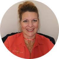 Cindy Loftus's Instagram, Twitter & Facebook