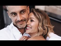 Личная жизнь антона батырева привлекает много внимания. Anton Batyrev Zhenilsya V Tretij Raz Na Kollege Evgenii Loze Youtube