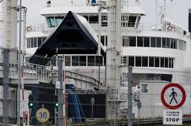 Sie können auch schon in deutschland (kiel) an board steigen. Fahrverkehr Nach Danemark Lahm Gelegt Fahren Verlassen Nach Bombendrohung Puttgarden Panorama Stuttgarter Nachrichten