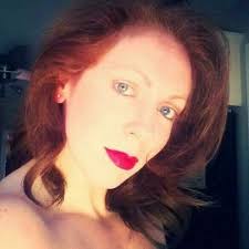 Donna Mariscal (InCarnadine147@)