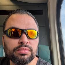 Set of new cute Kate Spade plastic glasses.