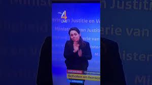 Once the memes were out in the world, journalists began to contact me, and wanted to come to my i knew that it was impossible to stop people making memes, but it still annoyed me that facebook. Doventolk Van Nos Gaat Opnieuw Viral Met Grappig Gebaar Axed