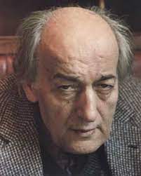 Ο νίκος γκάτσος με τον μάνο χατζιδάκι. Nikos Gkatsos Who Is Who Greece Biografies Diaprepwn Ellhnwn