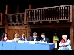 La capitale, la sua città, vuole omaggiare in tutti i modi il suo attore. Il Globe Theatre Sara Intitolato A Gigi Proietti Spettacolo Alto Adige