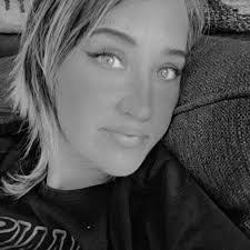 Tonya Spangler's Instagram, Twitter & Facebook