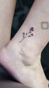 Find de bedste lagerfotos af pinterest pinterest tattoo. 1000 Ideas About Small Flower Tattoos On Pinterest Tatuaje Guisante De Olor Delicate Flo Little Flower Tattoos Small Flower Tattoos Delicate Flower Tattoo