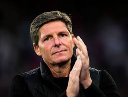 Crystal Palace boss considers contract extension