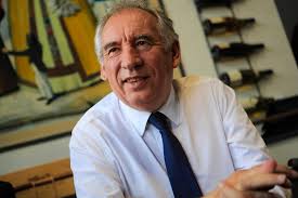 22 ans plus tard, l'enfant giflé par Bayrou purge une peine de prison pour  trafic de stupéfiants http://ow.ly/Uc0G105RVKX