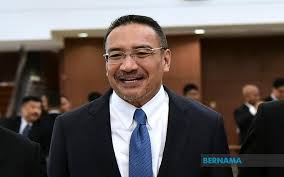 Foreign minister datuk seri hishammuddin hussein on monday (aug10) said he has paid a fine after he was caught on camera. Bernama Hishammuddin Thanks Singapore For Helping To Bring Home Malaysians From Riyadh