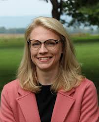 Diana Hatchett's Instagram, Twitter & Facebook